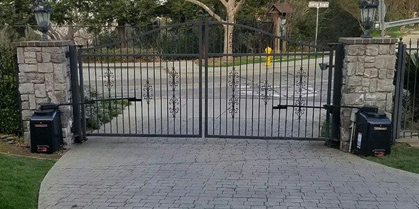 automatic gate install Noble Garage Door & Gate Repair Thousand Oaks